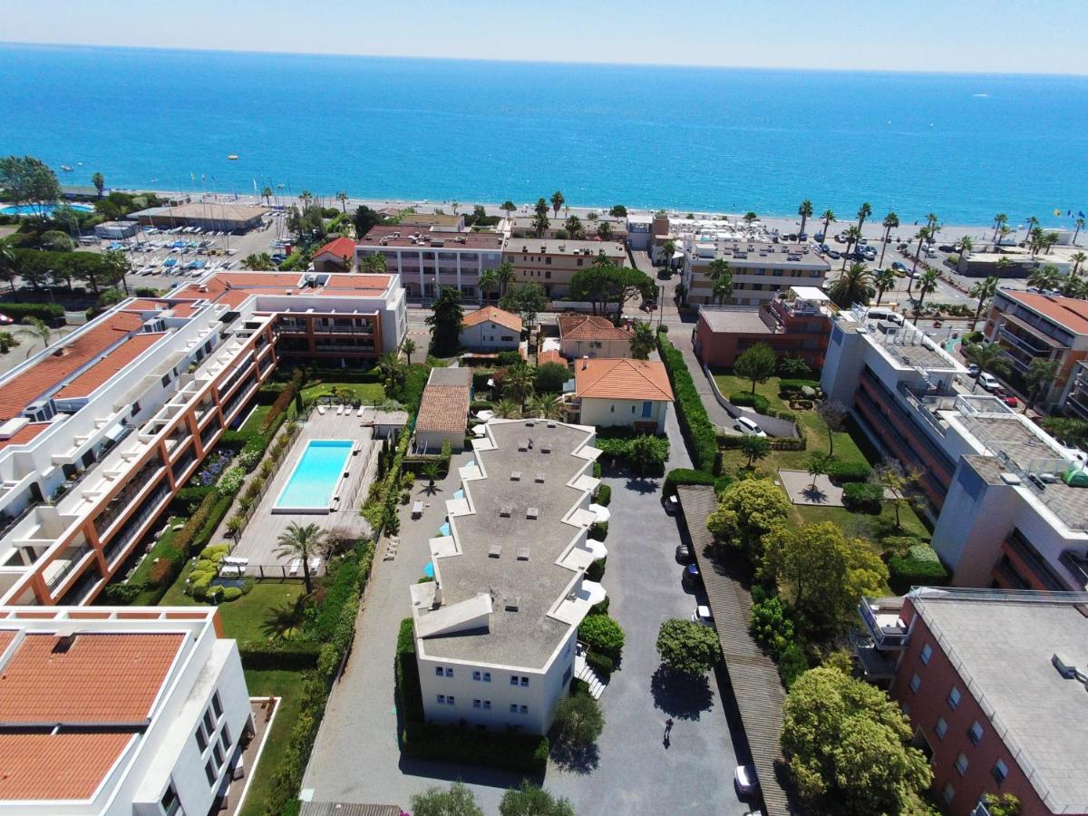 Hotel L'Etape Villeneuve-Loubet Exteriér fotografie